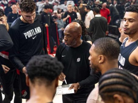 震撼NBA!開拓者主帥被捕、球員被勒令離隊——球隊陷入全面動盪